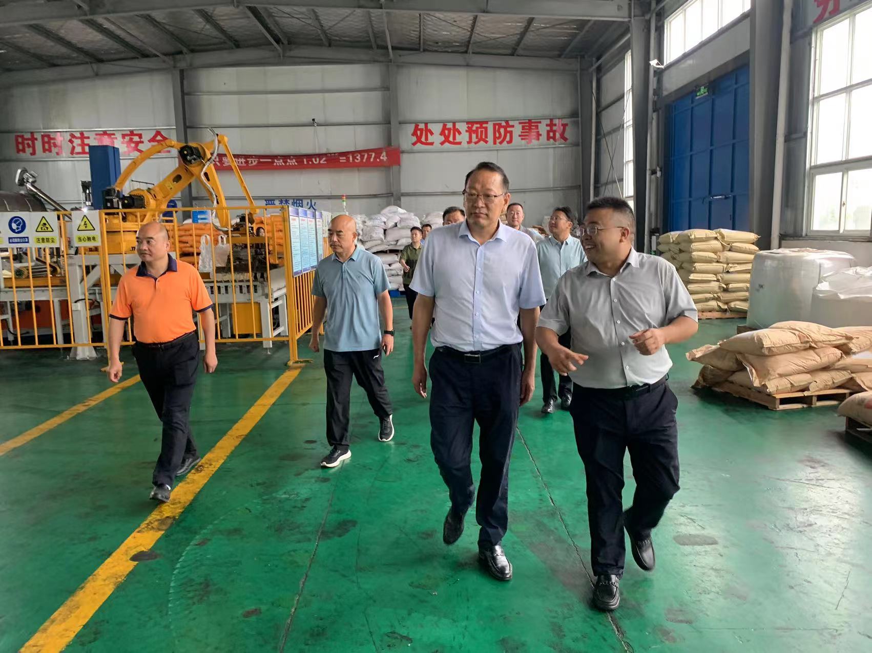 三门峡市领导莅临河南金年会环保公司调研指导