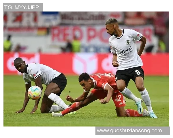 拜仁逼平法兰克福，德甲榜首不动——德国足球的又一场精彩对决