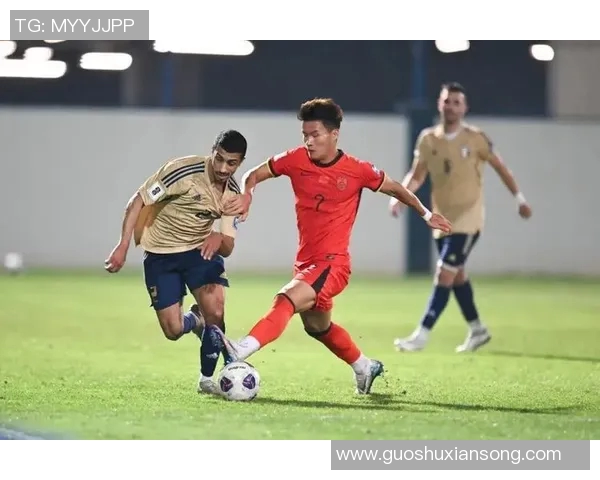 成都蓉城迎战河南嵩山拜合拉木全力争胜展现球队实力与风采