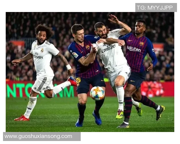 皇马主场逆转比利亚雷亚尔，继续缩小巴萨领先优势